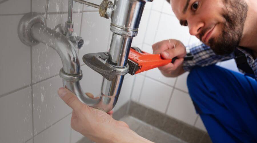 Expert burst pipe repair services in Oakmont, PA